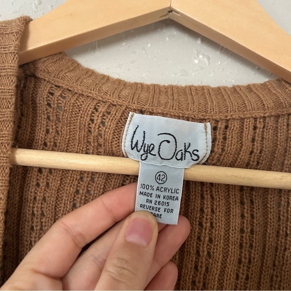 Wye Oaks Tan Brown Knit Sweater Vest Winter Neutral Casual 42 - Picture 2 of 3